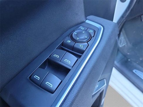 Used 2025 GMC Sierra 1500 SLT image 31