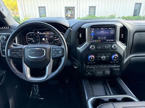 Used 2022 GMC Sierra 2500 Denali w/ Denali Ultimate Package image 21