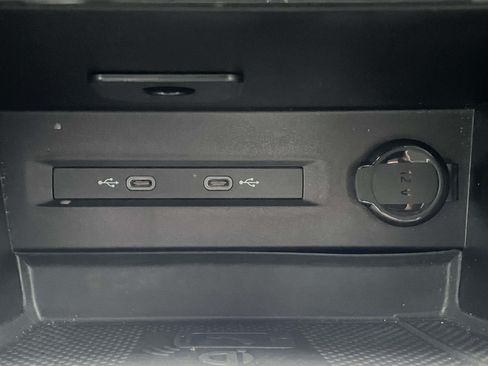 Certified 2024 Volkswagen Taos SE AWD/4WD image 28