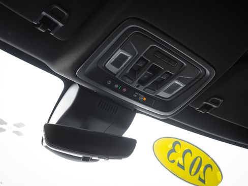 Used 2023 GMC Sierra 1500 AT4 w/ Technology Package AWD/4WD image 26