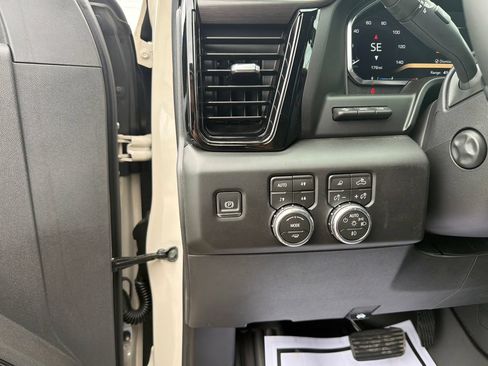 New 2026 GMC Sierra 1500 AT4 w/ AT4 Premium Package AWD/4WD image 16