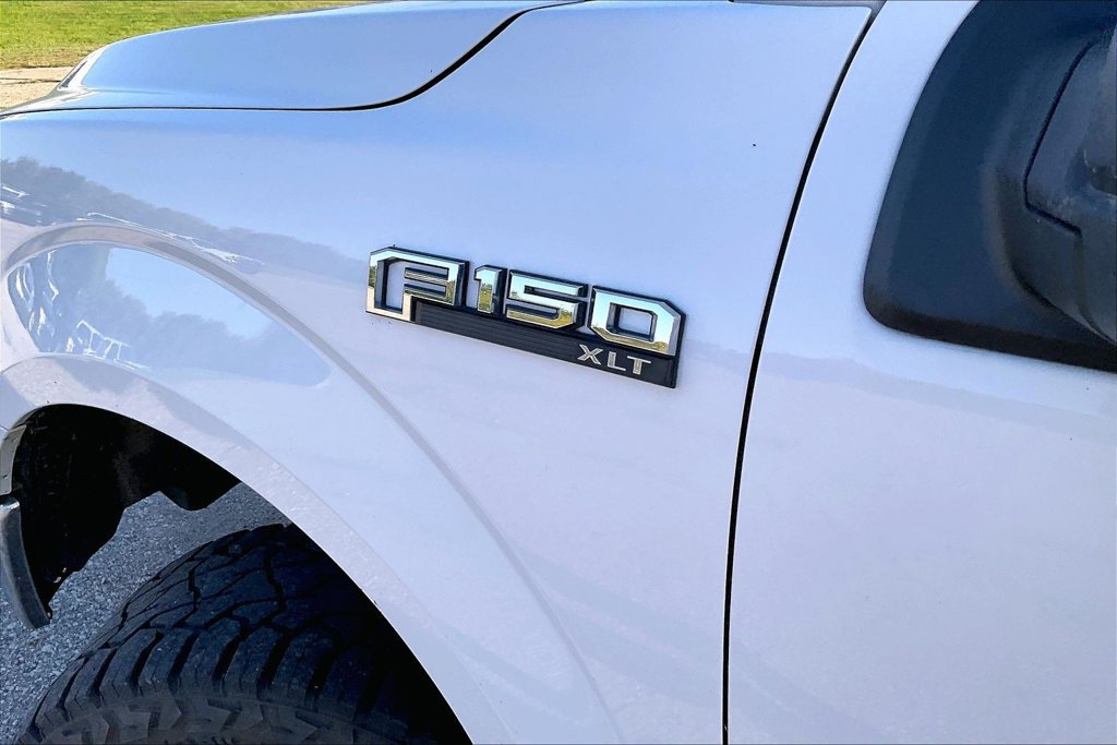 Used 2017 Ford F150 XLT w/ Max Trailer Tow Package AWD/4WD image 6