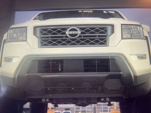 Certified 2024 Nissan Frontier SV w/ SV Convenience Package image 17