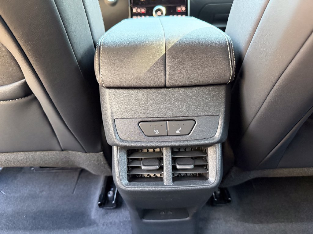 New 2027 GMC Terrain Elevation w/ Elevation Premium Package FWD image 26
