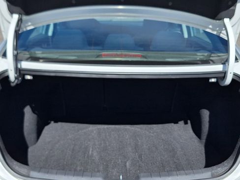 Used 2019 Hyundai Elantra SE image 23