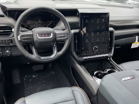 New 2026 GMC Yukon XL AT4 AWD/4WD image 9