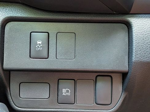 Used 2022 Toyota Tacoma SR w/ SR Convenience Package image 11