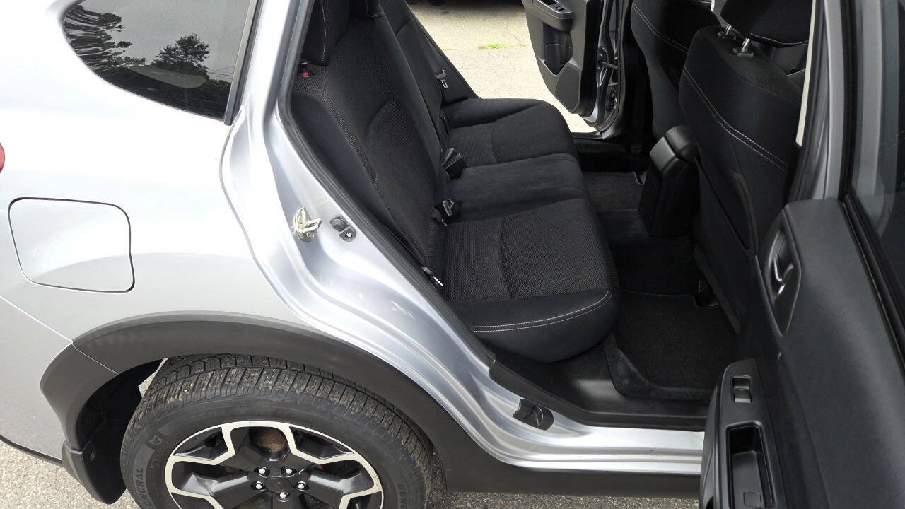 Used 2013 Subaru Crosstrek 2.0i Premium AWD/4WD image 40