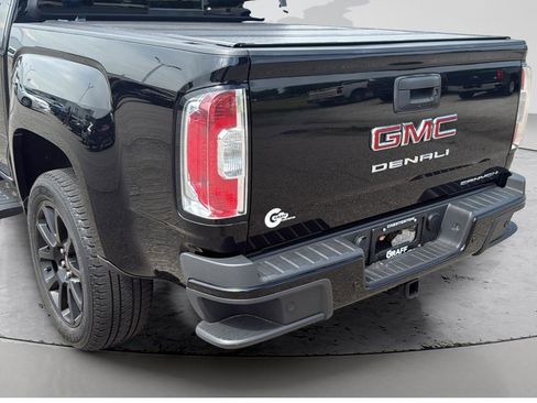Used 2022 GMC Canyon Denali w/ Denali Black Edition Package AWD/4WD image 28