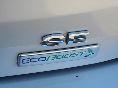 Used 2018 Ford Focus SE image 28