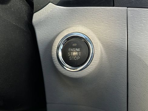 Used 2013 Toyota Venza Limited w/ Tow Prep Pkg image 22