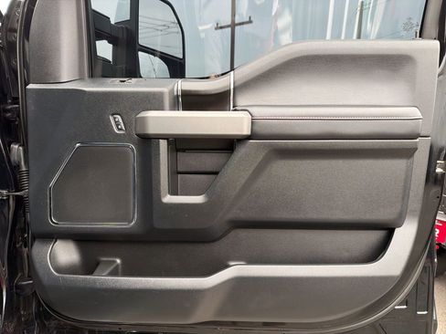 Used 2018 Ford F250 Platinum w/ FX4 Off-Road Package image 26