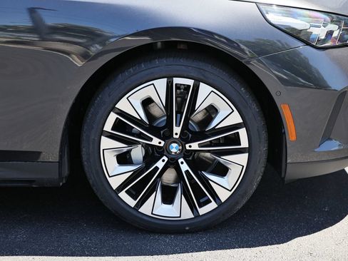 New 2027 BMW 530i w/ Premium Package RWD image 5