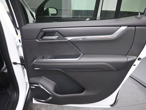 New 2026 GMC Acadia Elevation image 15