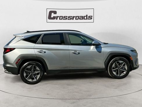 Used 2025 Hyundai Tucson SEL FWD image 6