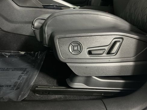 Used 2025 Audi SQ5 Premium Plus AWD/4WD image 13