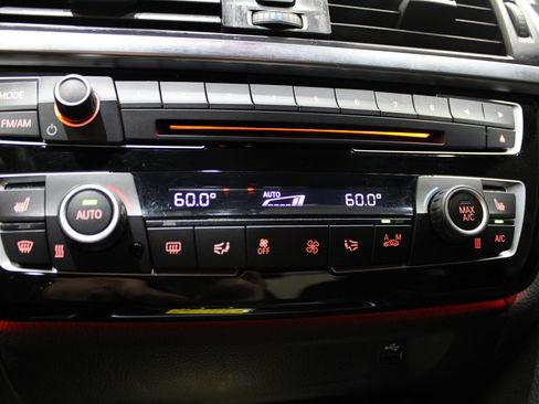 Used 2018 BMW M4 Coupe RWD image 33