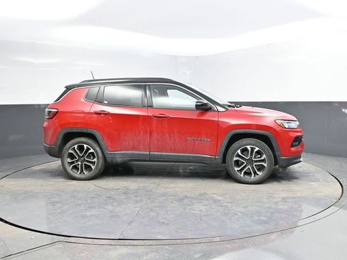 Used 2024 Jeep Compass Limited image 12