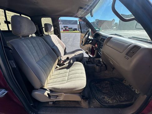 Used 2000 Toyota Tacoma 4x4 Xtracab V6 image 11