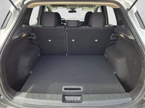 Used 2025 Nissan Kicks SV FWD image 6
