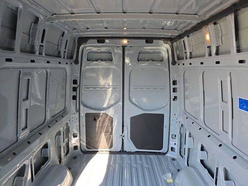 Used 2026 Mercedes-Benz Sprinter 2500 image 15