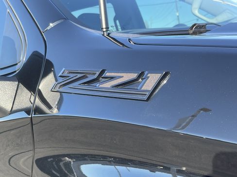 Used 2024 Chevrolet Silverado 1500 LT Trail Boss w/ Convenience Package II image 2