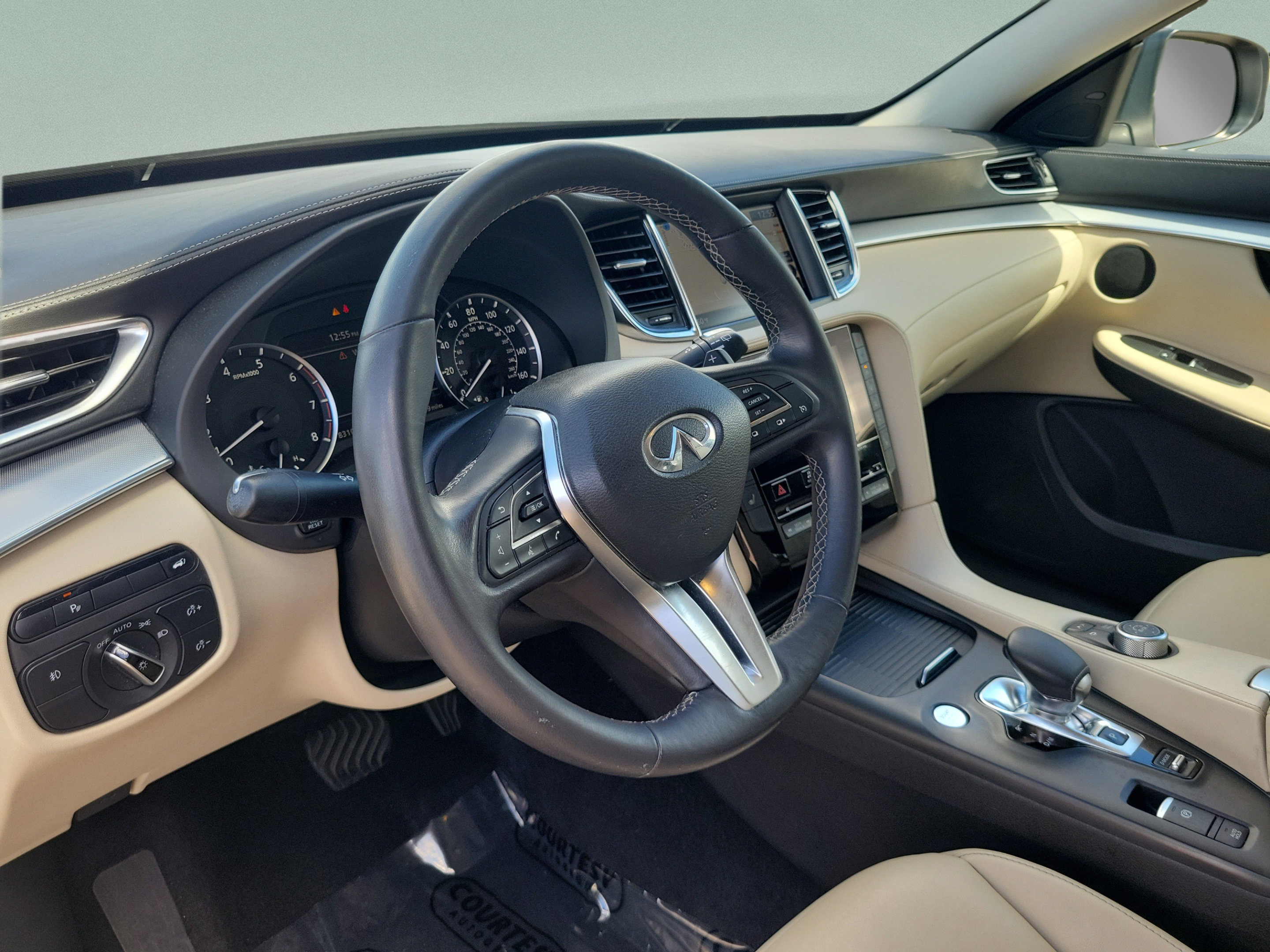 Used 2020 INFINITI QX50 Luxe w/ Navigation Package FWD image 26