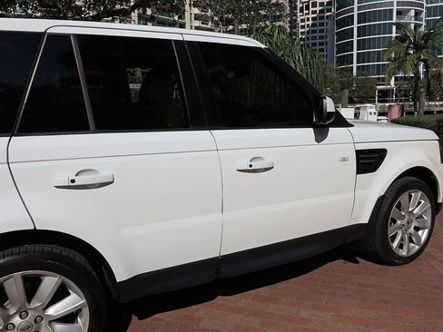 Used 2012 Land Rover Range Rover Sport HSE image 23
