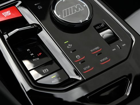 New 2026 BMW M5 w/ Executive Package image 25