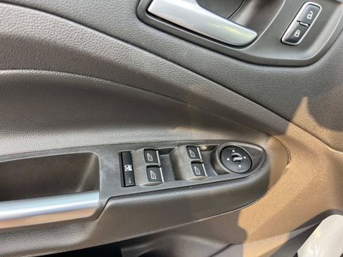 Used 2016 Ford C-MAX SEL w/ Equipment Group 302A FWD image 24