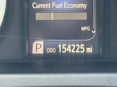 Used 2016 Toyota Camry SE FWD image 33