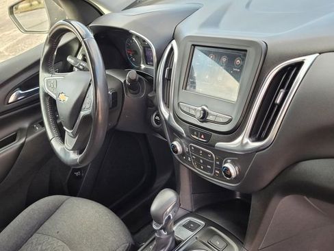 Used 2022 Chevrolet Equinox LT image 13