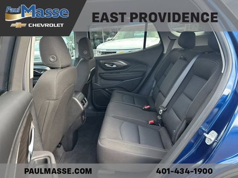 Used 2023 GMC Terrain SLE w/ Driver Convenience Package image 16