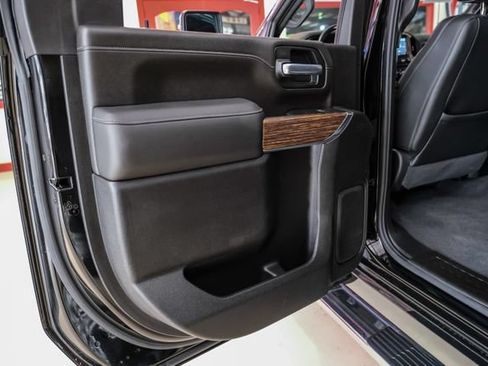 Used 2022 Chevrolet Silverado 3500 High Country w/ Technology Package AWD/4WD image 47
