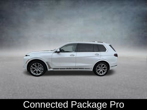 Used 2025 BMW X7 xDrive40i AWD/4WD image 4