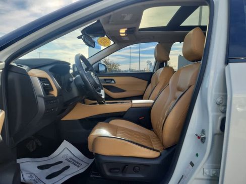 Used 2021 Nissan Rogue Platinum image 23