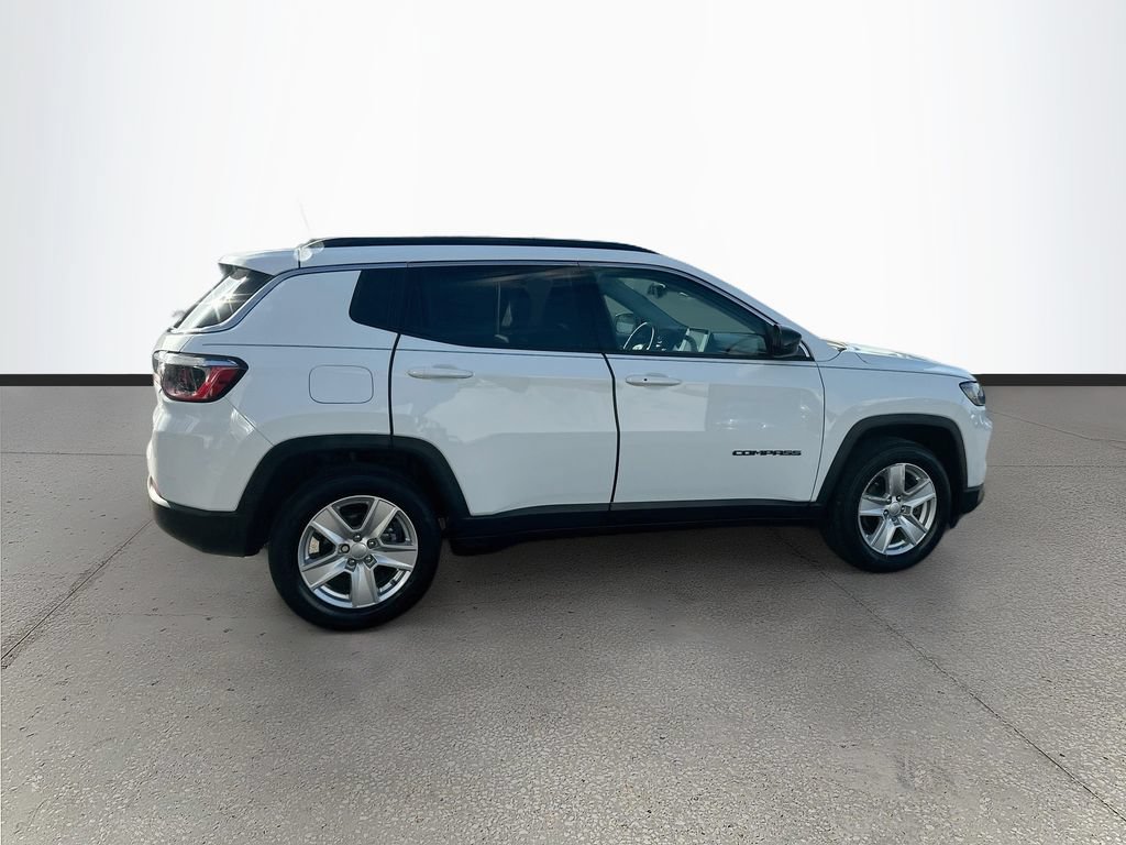 Used 2022 Jeep Compass Latitude FWD image 8