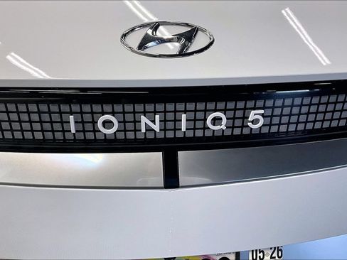 Used 2023 Hyundai Ioniq 5 Limited AWD/4WD image 30