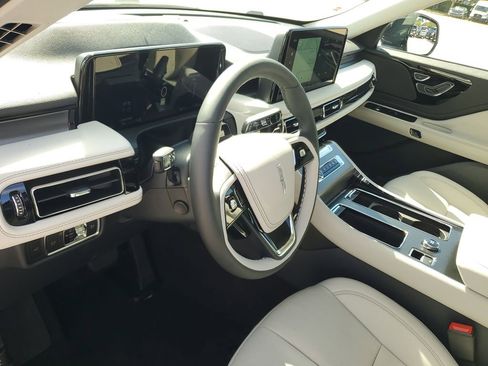 New 2025 Lincoln Aviator 2WD w/ Jet Appearance Package image 21