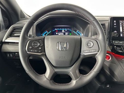 Used 2023 Honda Odyssey Sport image 14