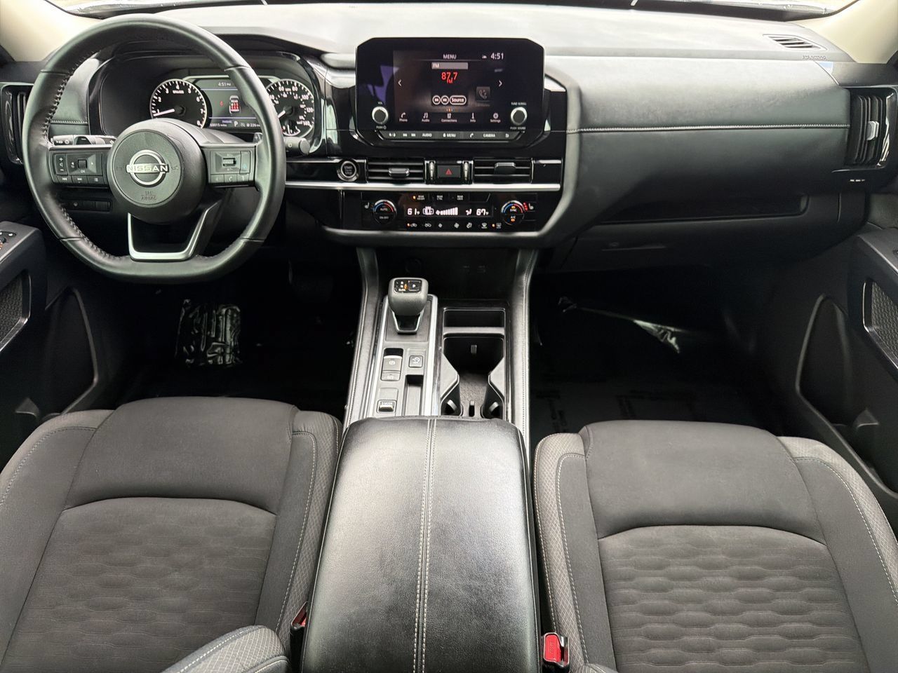 Used 2024 Nissan Pathfinder SV FWD image 12