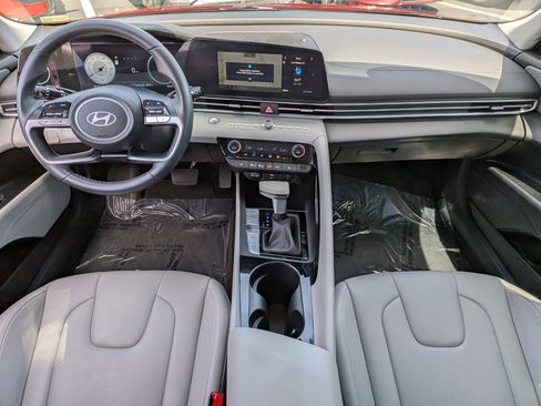 Used 2024 Hyundai Elantra Limited FWD image 16