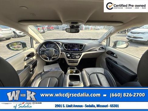 Certified 2023 Chrysler Pacifica Touring-L FWD image 35