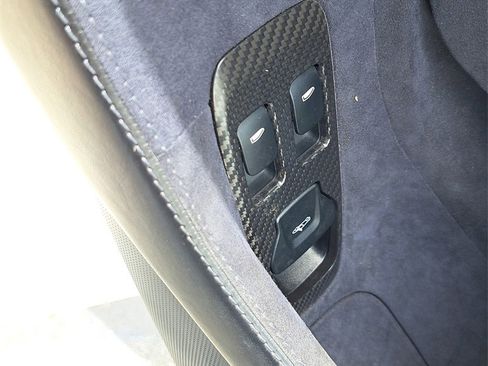 Used 2017 McLaren 570S Base image 13