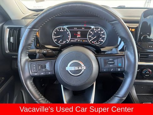 Used 2024 Nissan Pathfinder SL w/ SL Premium Package FWD image 14