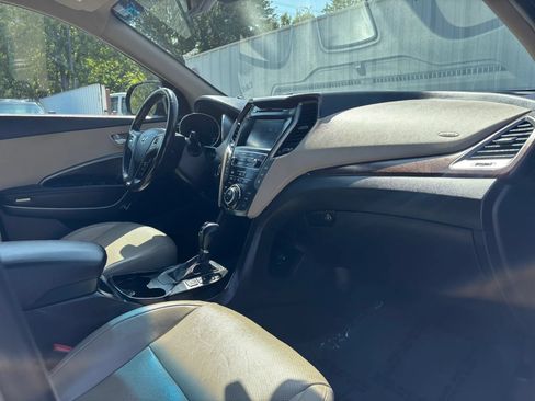 Used 2018 Hyundai Santa Fe SE w/ SE Premium Package 02 FWD image 15