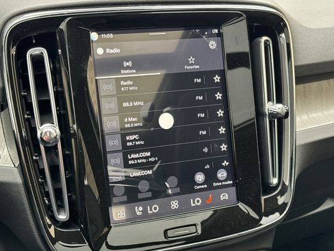 New 2026 Volvo XC40 B4 Plus w/ Climate Package image 21