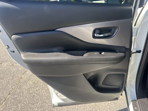 Used 2023 Nissan Murano SV w/ SV Midnight Edition Package image 26