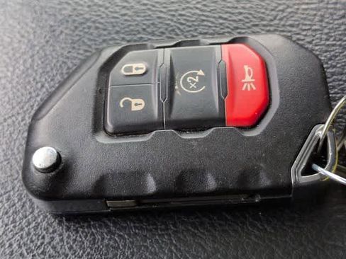 Used 2018 Jeep Wrangler Unlimited Rubicon image 36