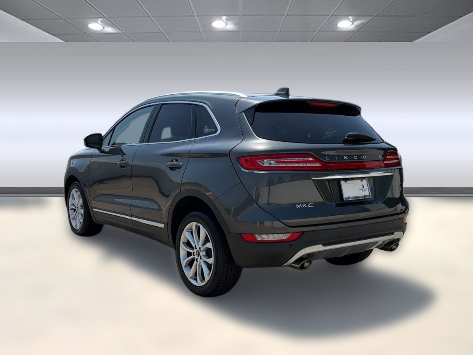Used 2019 Lincoln MKC Select w/ Select Plus Package FWD image 3